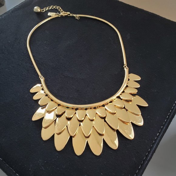 Kate Spade Fancy Flock Gold Feather Statement Necklace! - Picture 11 of 16